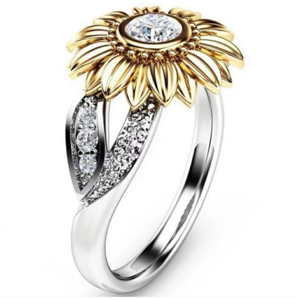 18k white gold plated Sunflower ring NWOT